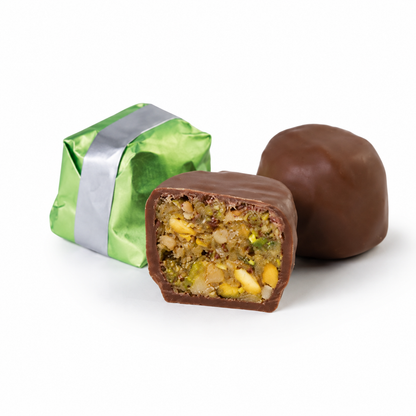 Pistachio sponge chocolate product