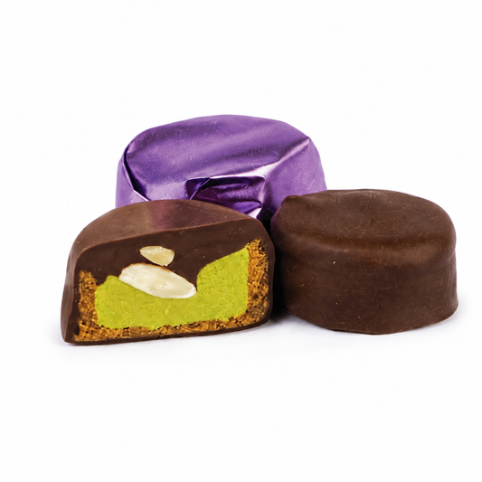 Pistachio Cream & Almouds Kunafa chocolate product